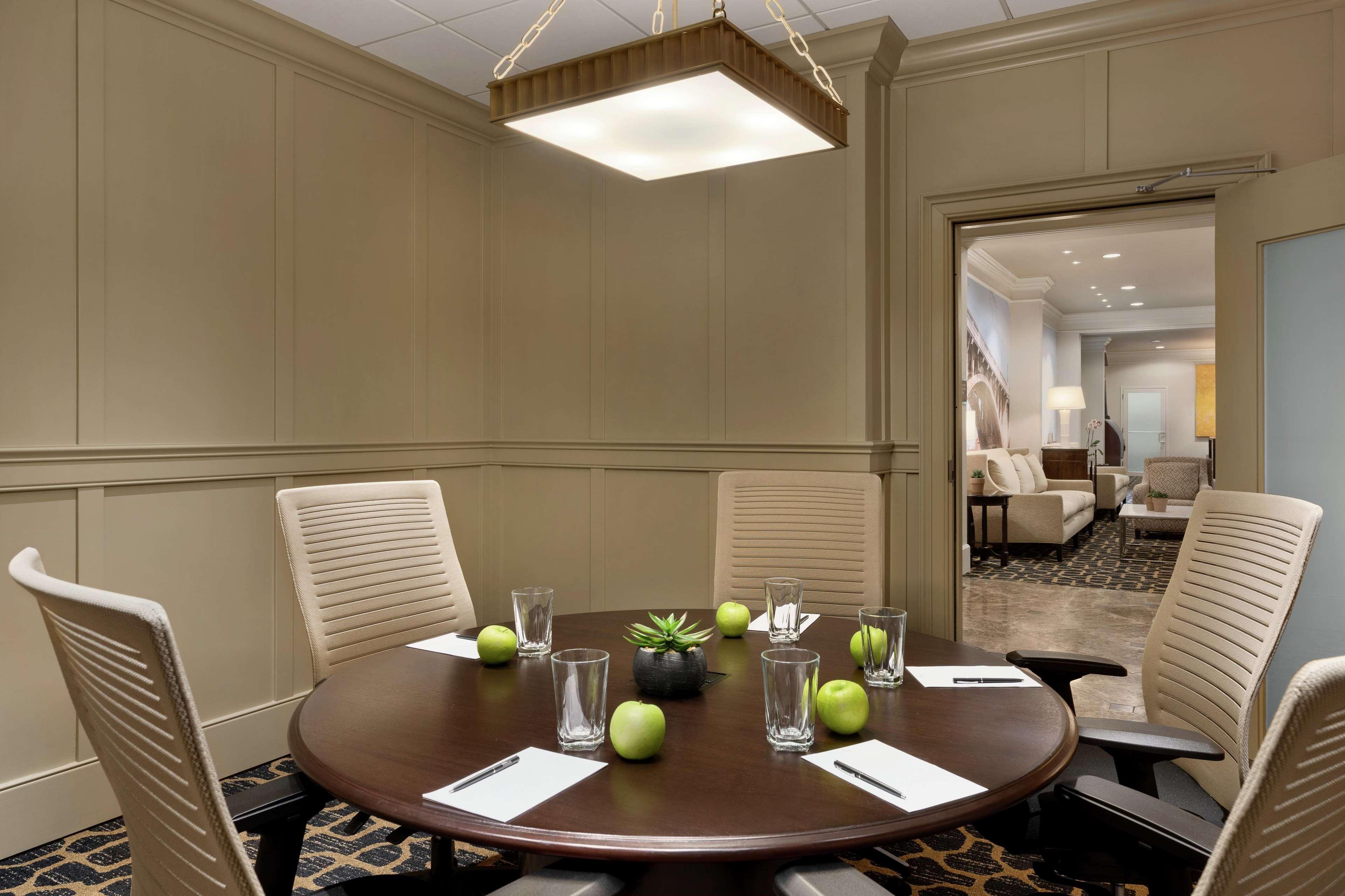 ฮิลตัน โคลัมเบีย เซ็นเตอร์ Hotel ภายนอก รูปภาพ